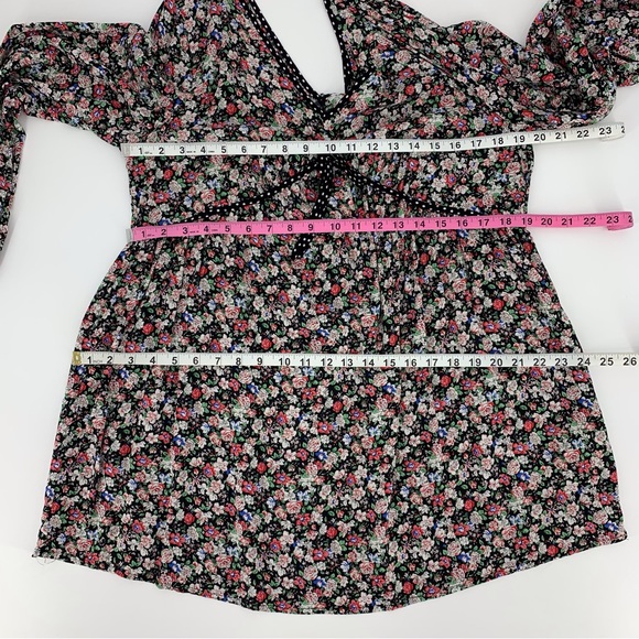 Suzanne Betro Floral Boho Style V-Neck Tunic with Polka Dot Trim, Medium - Picture 14 of 16